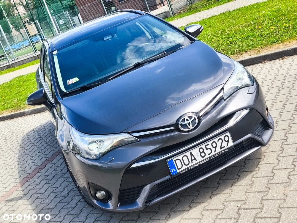 Toyota Avensis Touring Sports 2.0 D-4D Executive - 6