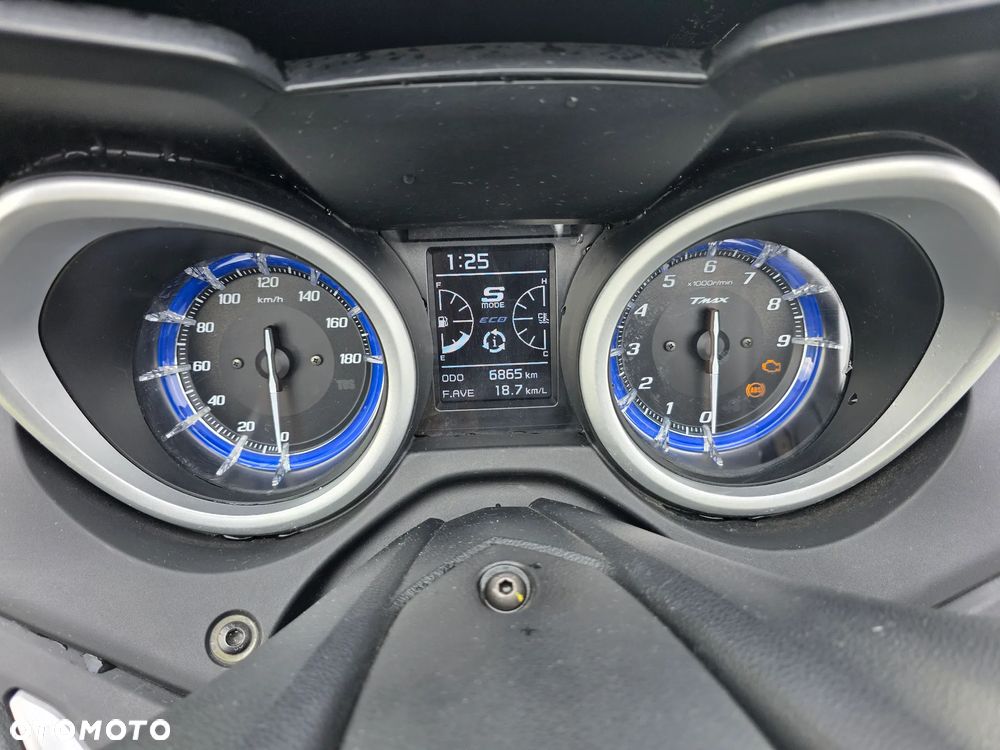 Yamaha Tmax - 19