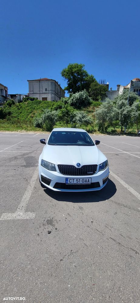 Skoda Octavia 2.0 TDI RS DSG - 1