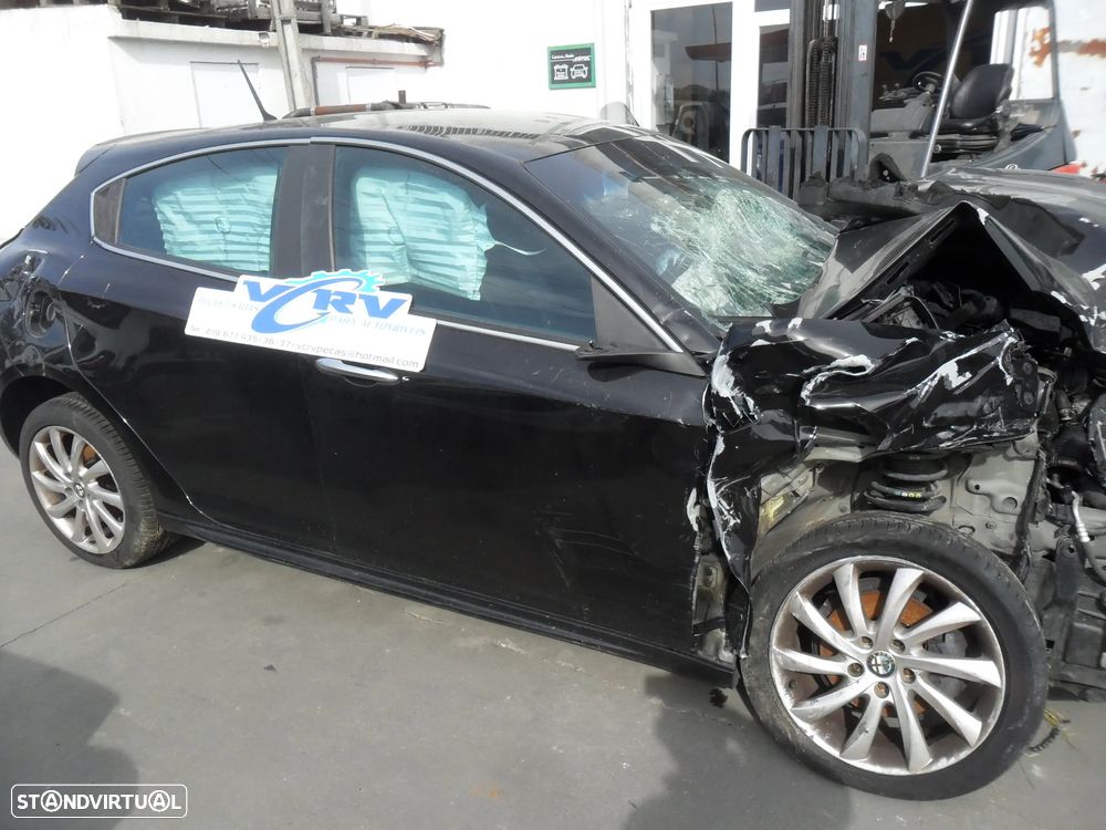 Alfa Romeo Giulietta 1.6JTD - Viatura para peças - 3