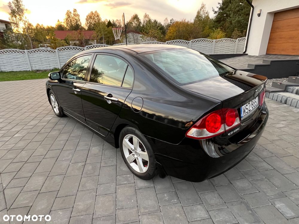 Honda Civic 1.8 Executive - 6