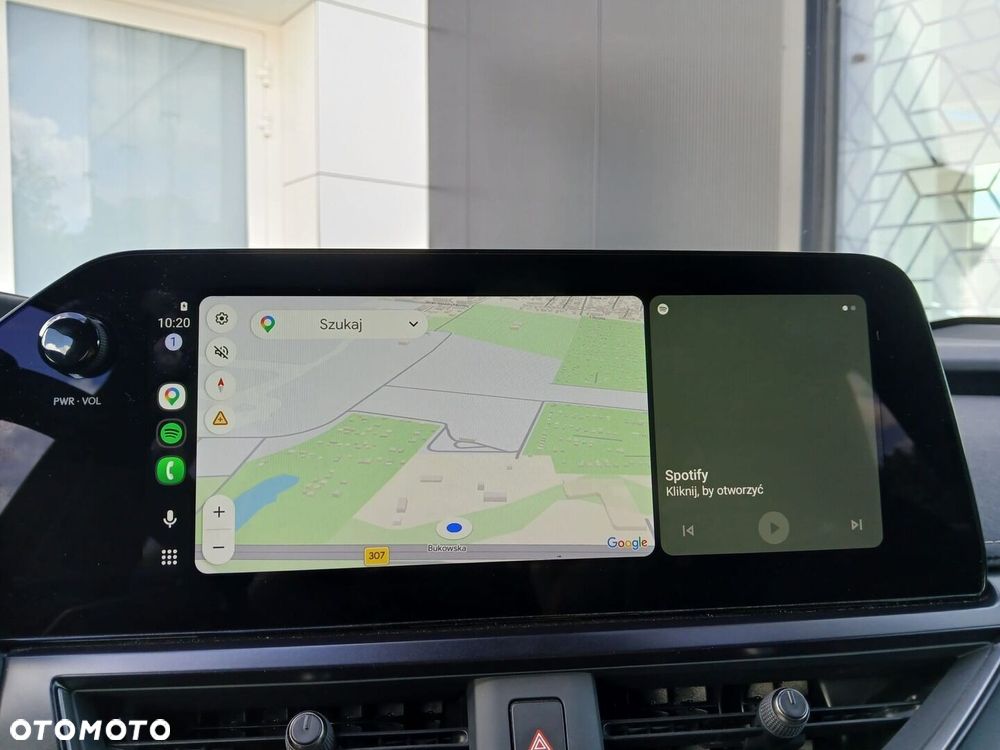 Lexus UX 300h F Sport Design - 17