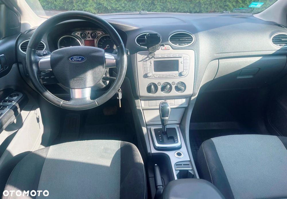 Ford Focus 2.0 TDCi DPF Ghia - 9