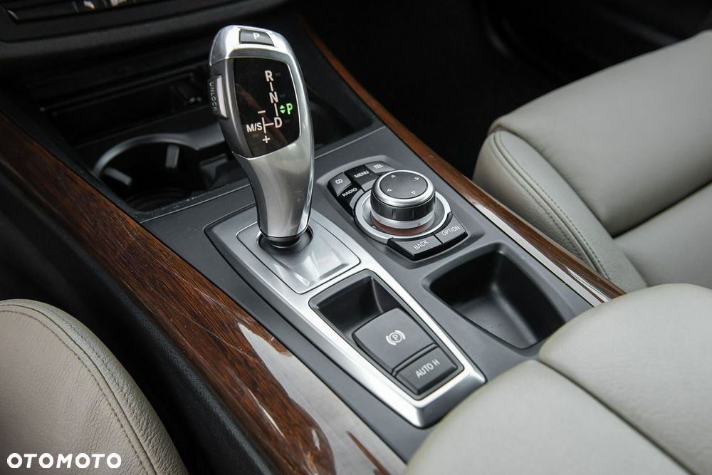 BMW X5 xDrive35d - 25
