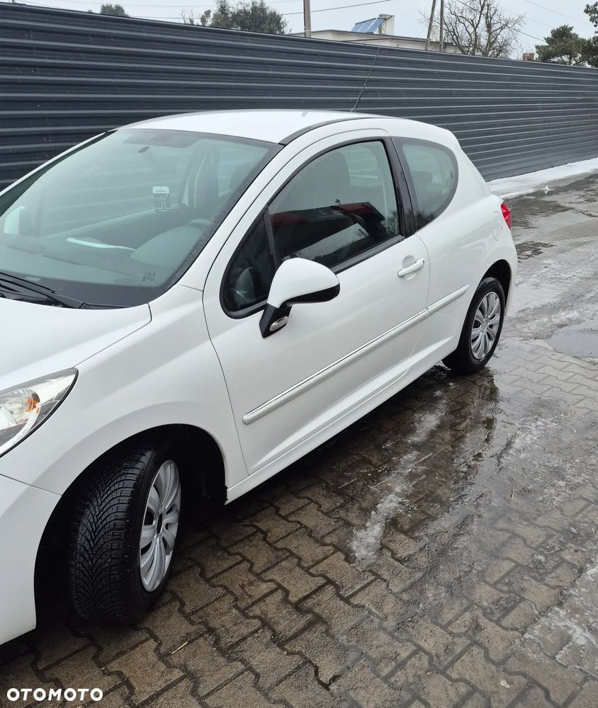 Peugeot 207 - 2
