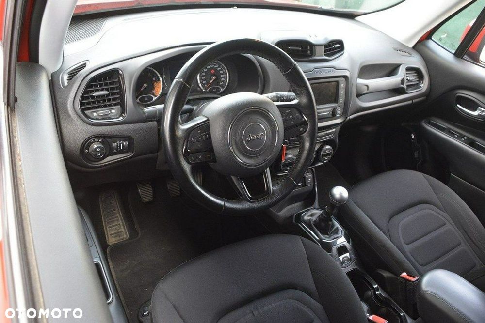 Jeep Renegade 1.6 E-TorQ Longitude - 11