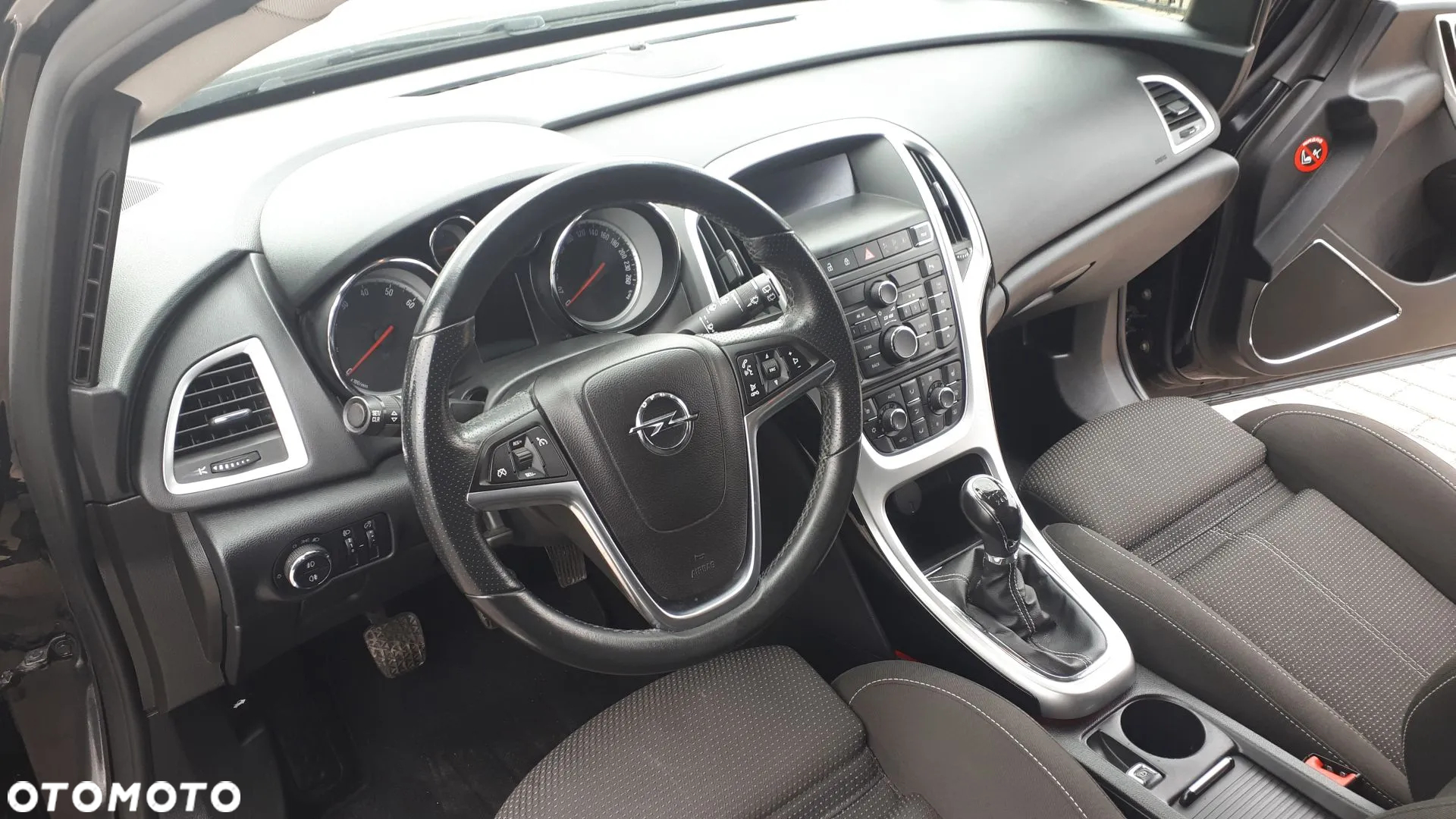Opel Astra 1.6 Turbo Sport - 11