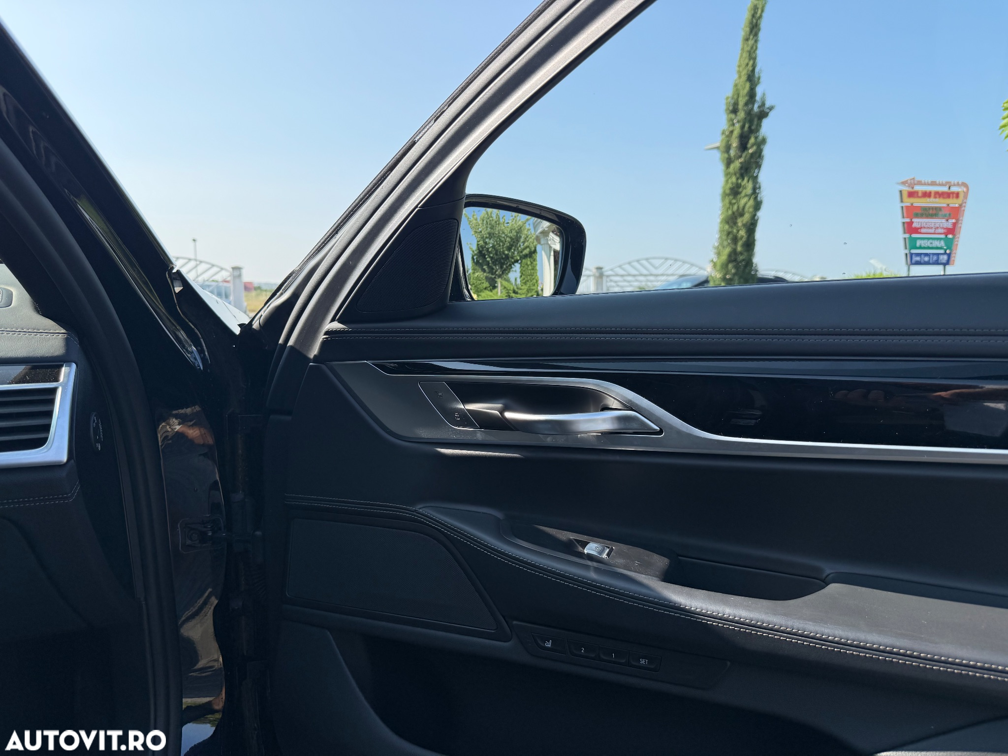 BMW Seria 7 740d xDrive - 28