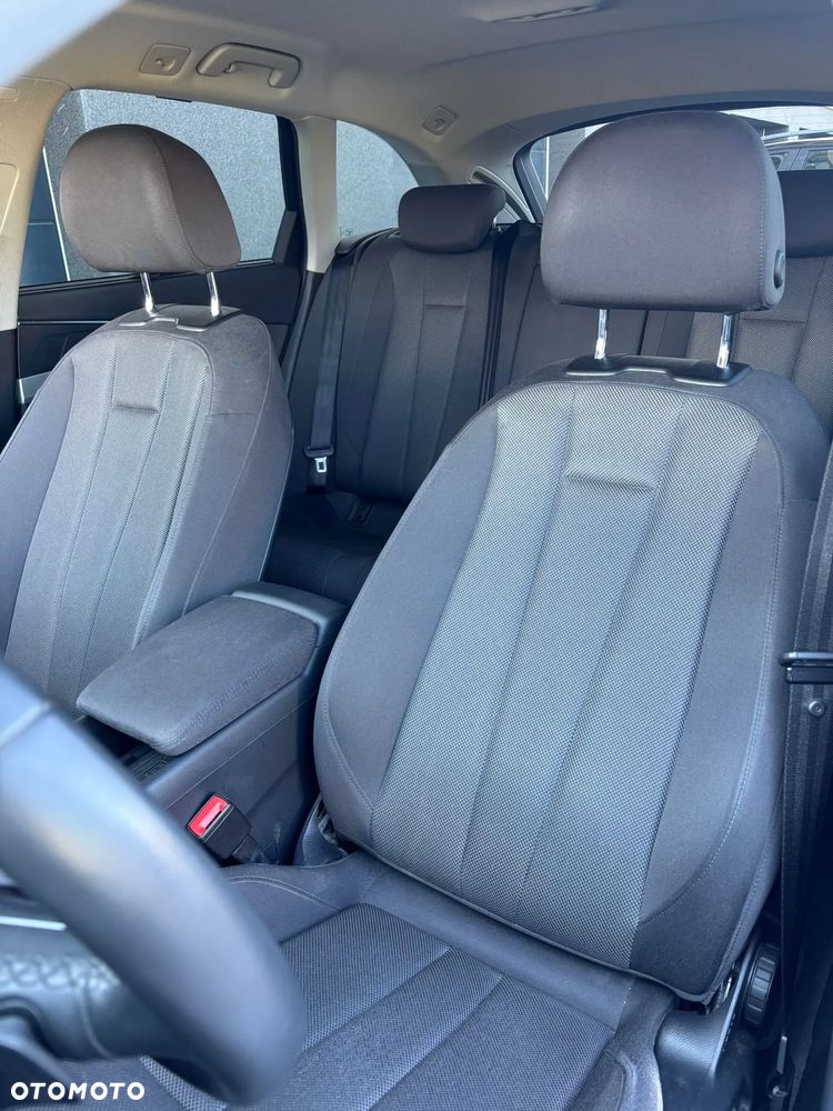 Audi A4 Avant 40 TDI S tronic - 27