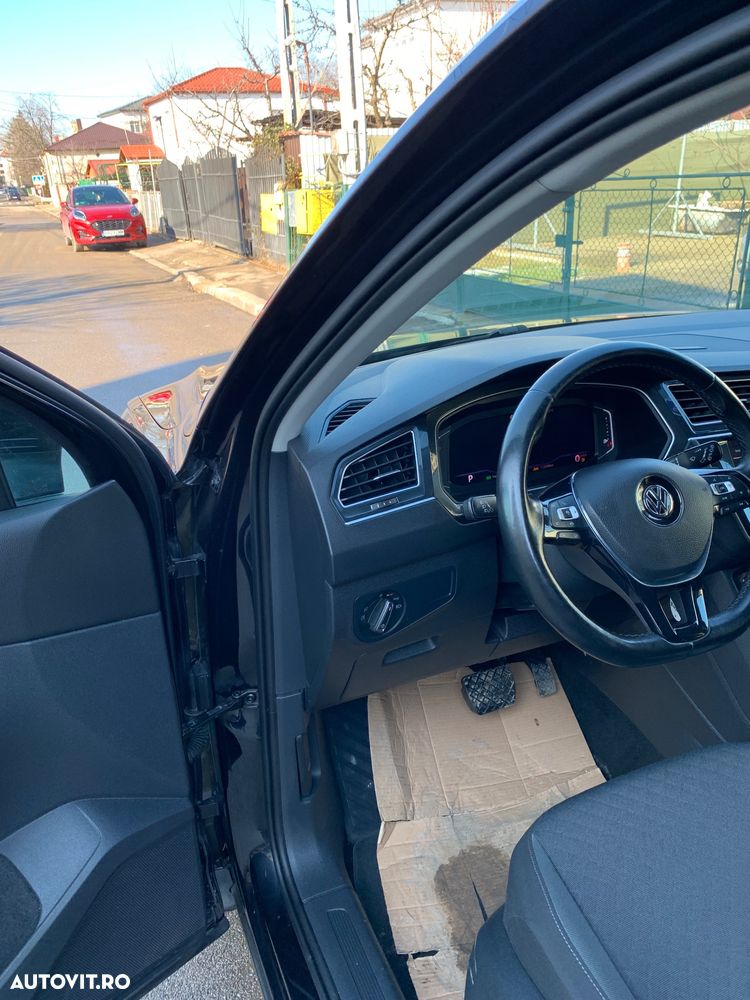 Volkswagen Tiguan - 9