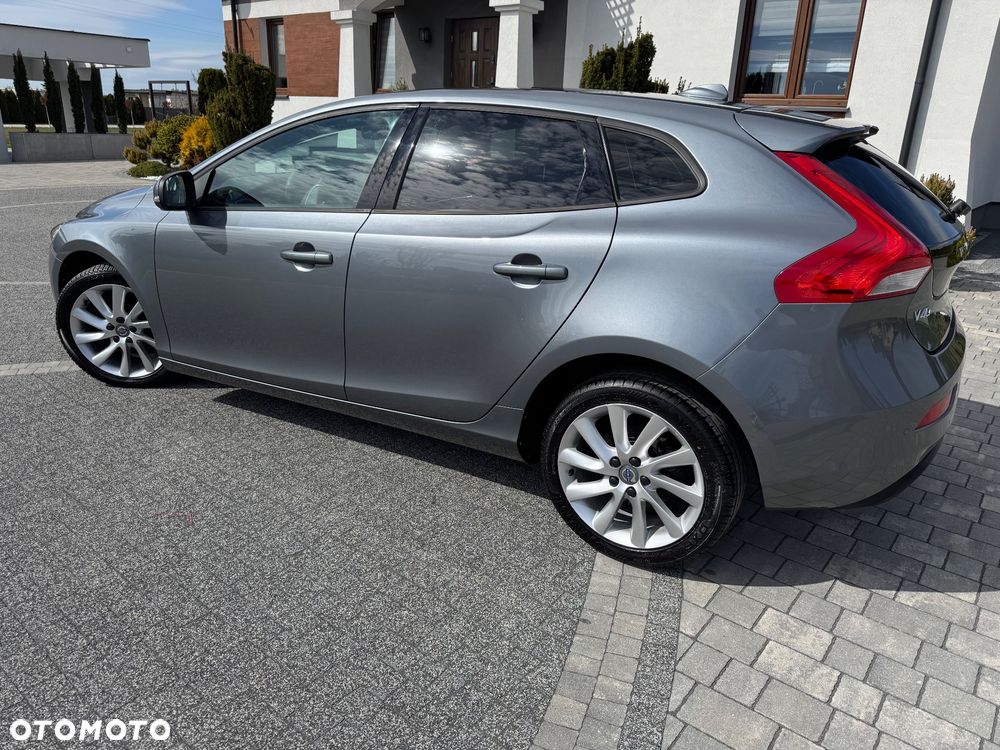 Volvo V40 D2 Summum - 12