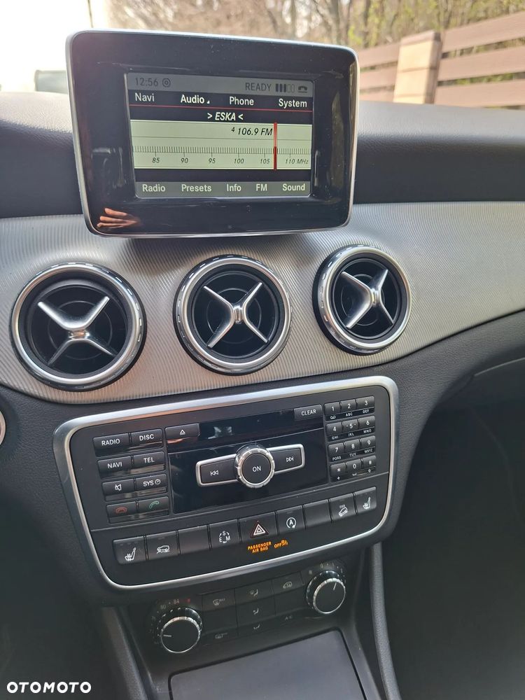 Mercedes-Benz GLA 250 4Matic 7G-DCT SCORE - 14