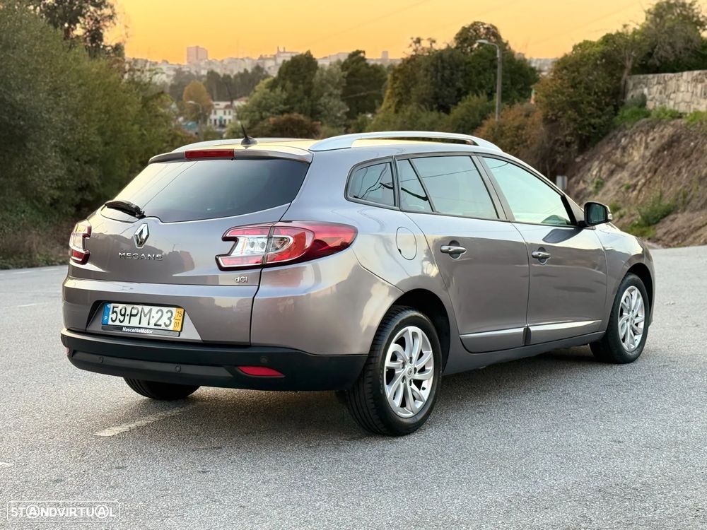 Renault Mégane Sport Tourer 1.5 dCi Limited SS - 12