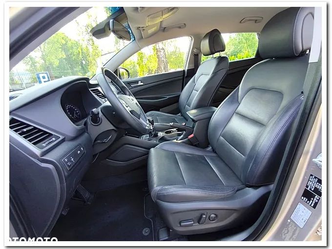 Hyundai Tucson 2.0 CRDI 2WD Style - 27