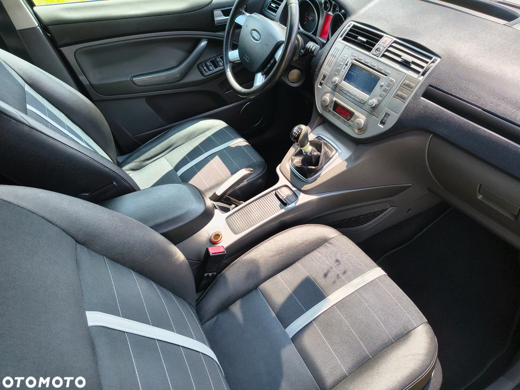 Ford Kuga 2.0 TDCi Titanium FWD - 7