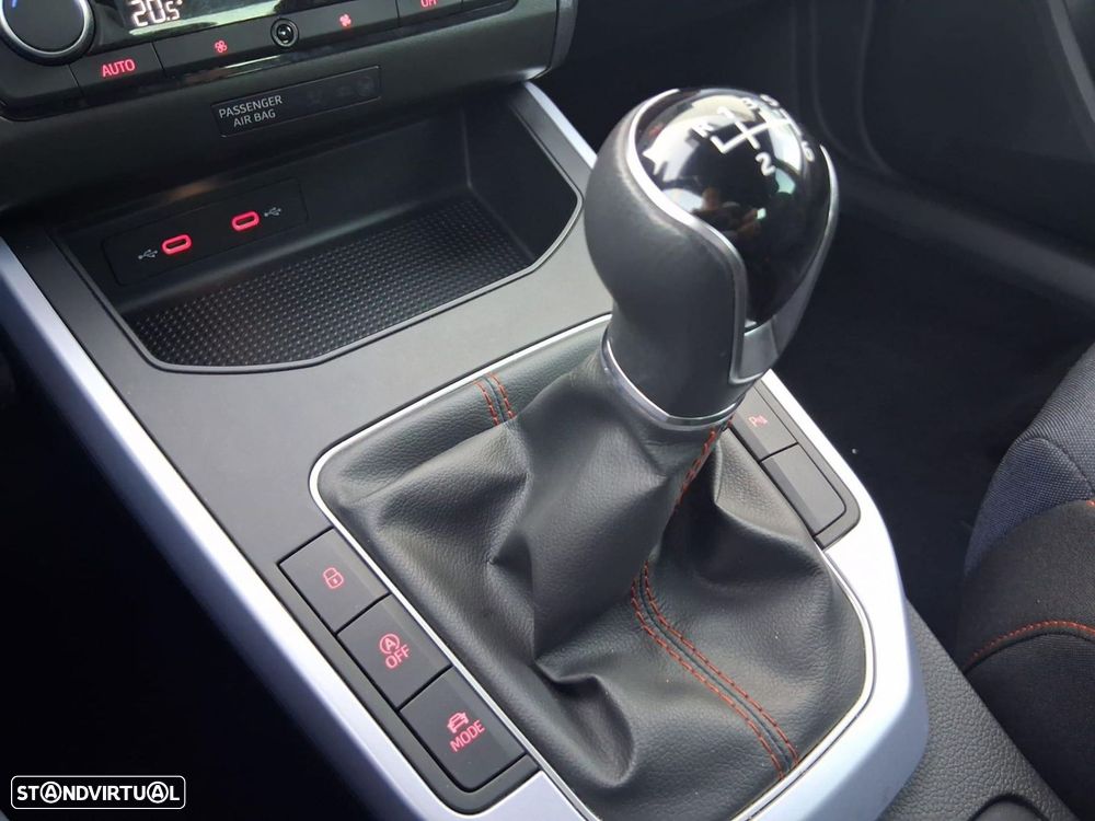 SEAT Arona 1.0 TSI FR - 6