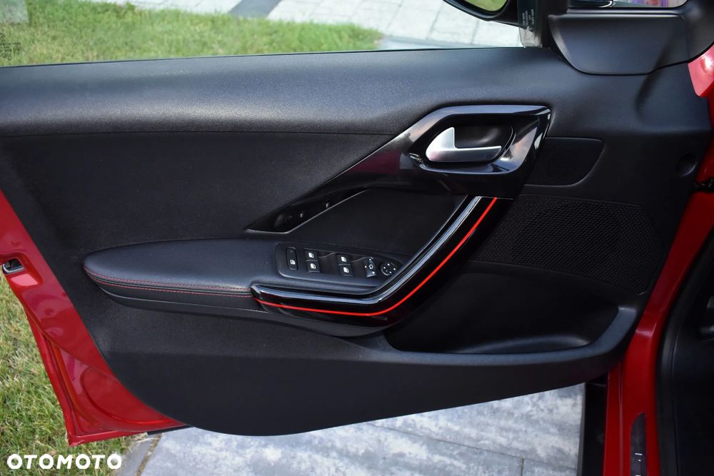 Peugeot 2008 PureTech 130 Stop&Start GT-Line Edition - 22