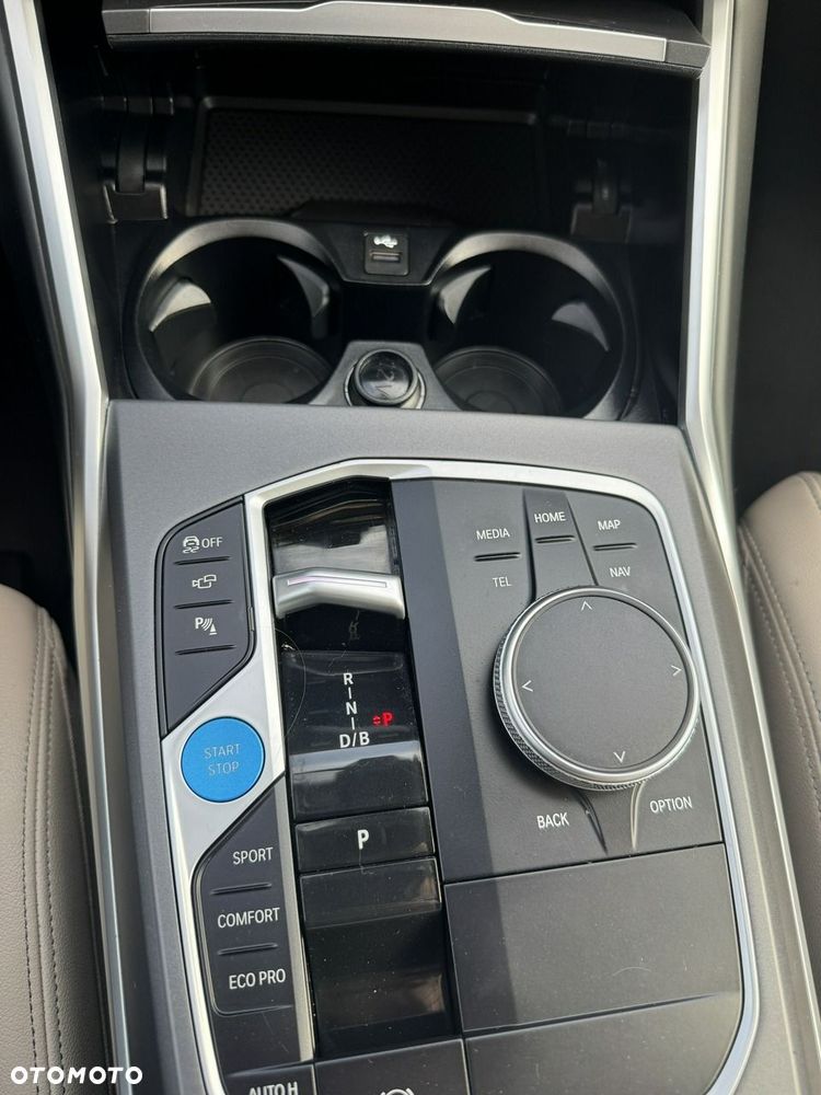 BMW i4 eDrive35 Gran Coupe - 28