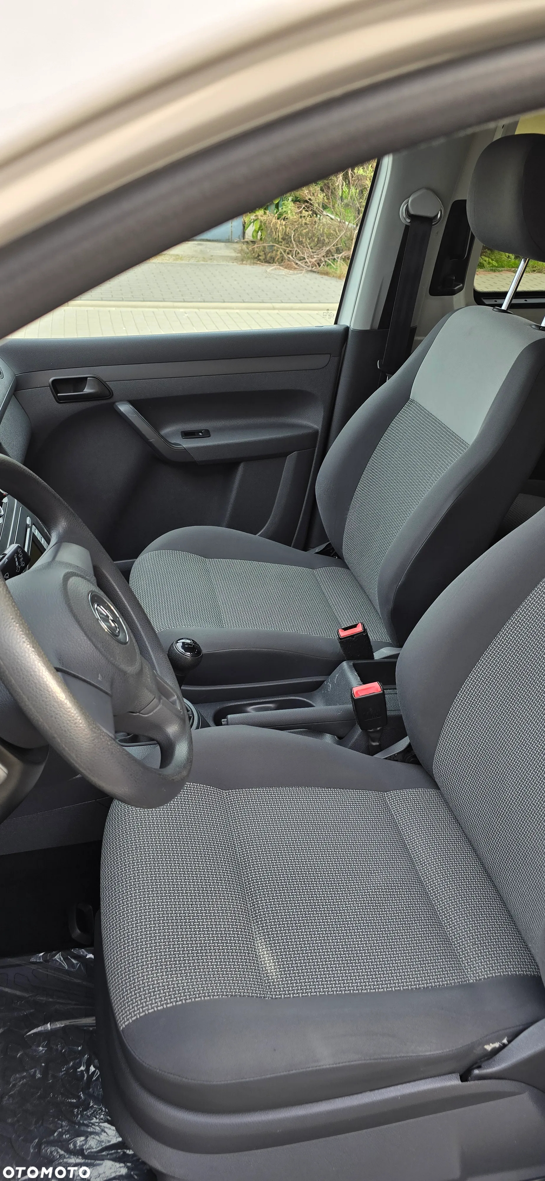 Volkswagen Caddy 1.6 TDI - 9
