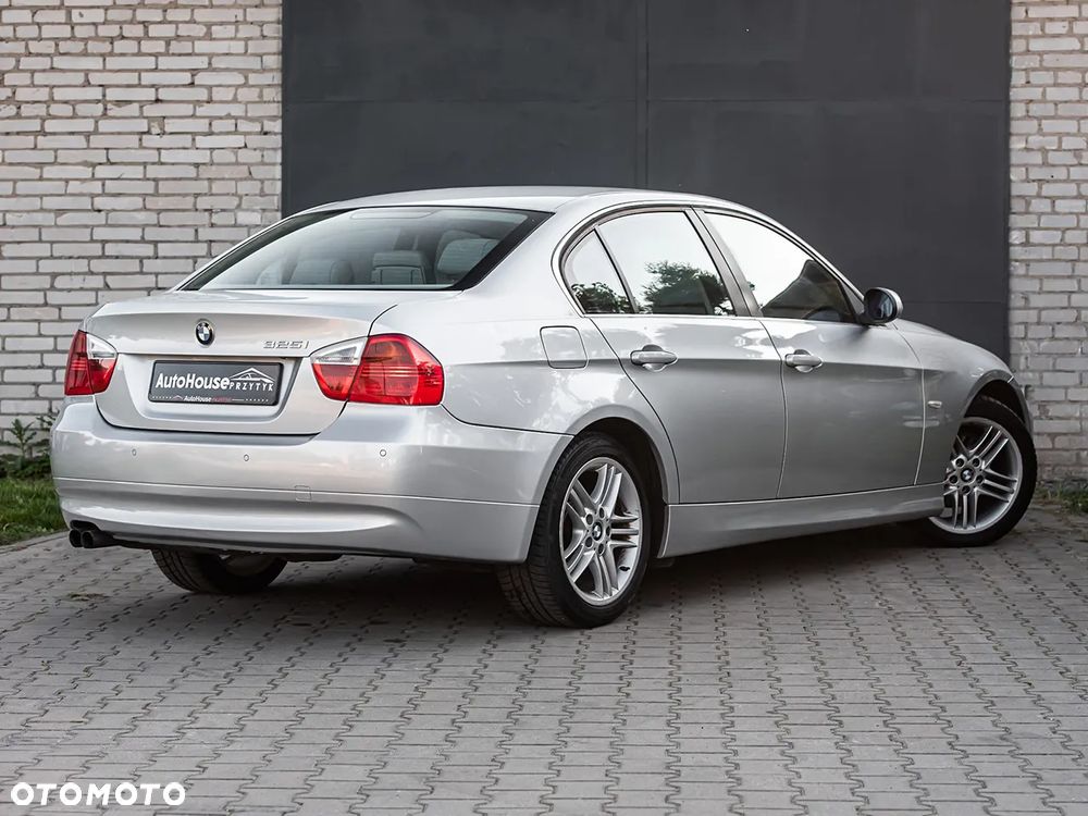 BMW Seria 3 325i - 11