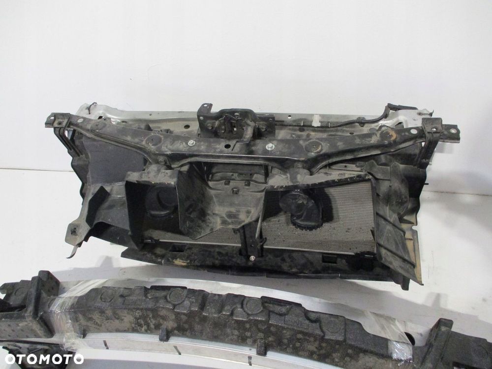 CHŁODNICE PAS PRZEDNI LEXUS UX250 UX 1,8HYB - 2