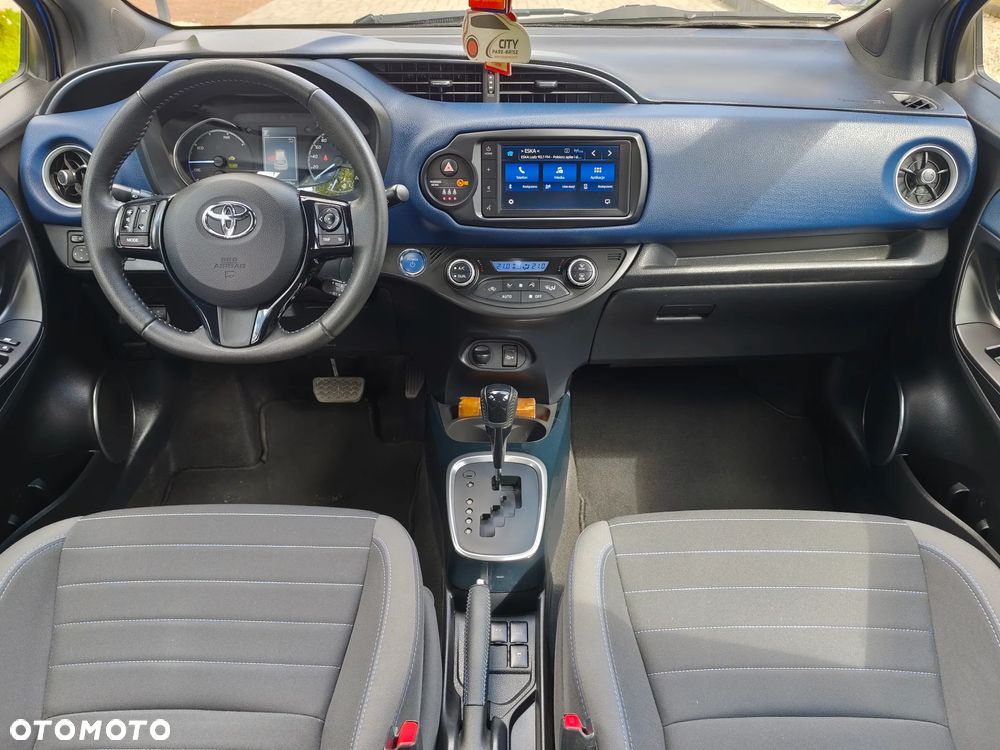 Toyota Yaris Hybrid 100 Premium EU6 - 24