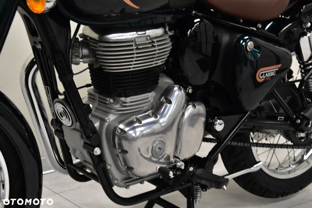 Royal Enfield Classic - 25