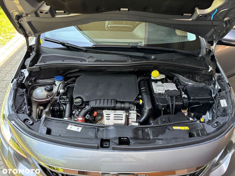Peugeot 2008 PureTech 110 GPF Stop&Start EAT6 Allure - 17