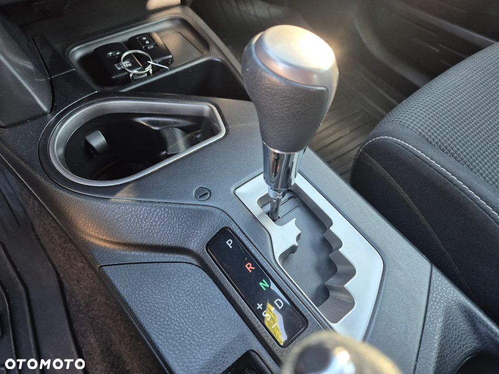 Toyota RAV4 Hybrid Premium 4x2 - 17