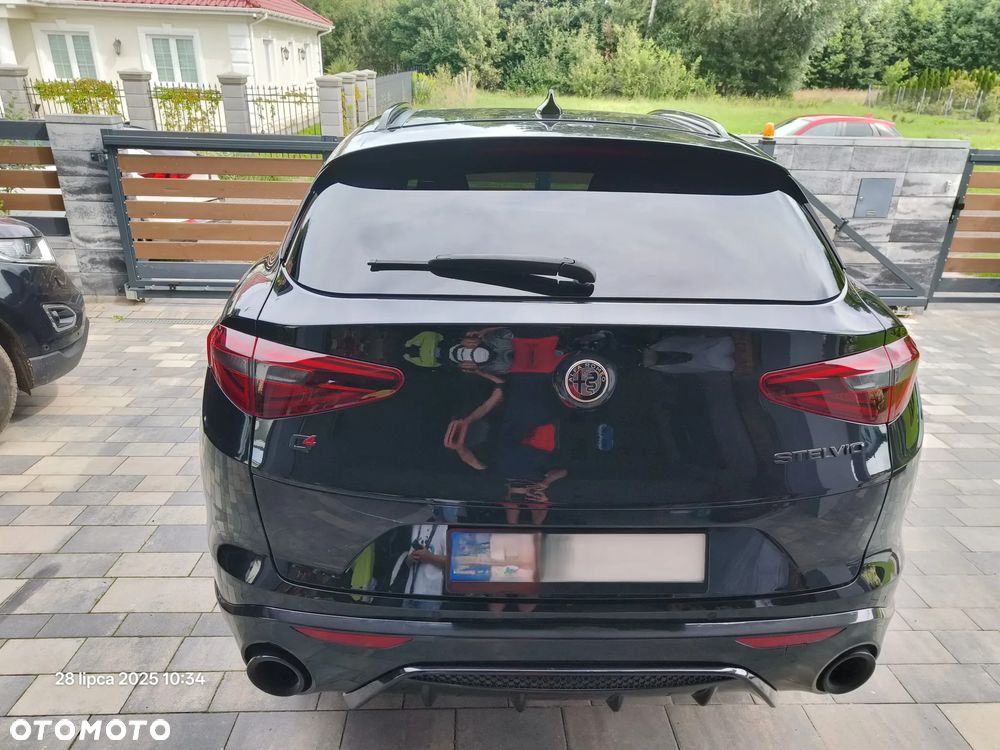 Alfa Romeo Stelvio 2.0 Turbo 16V AT8-Q4 Estrema - 8