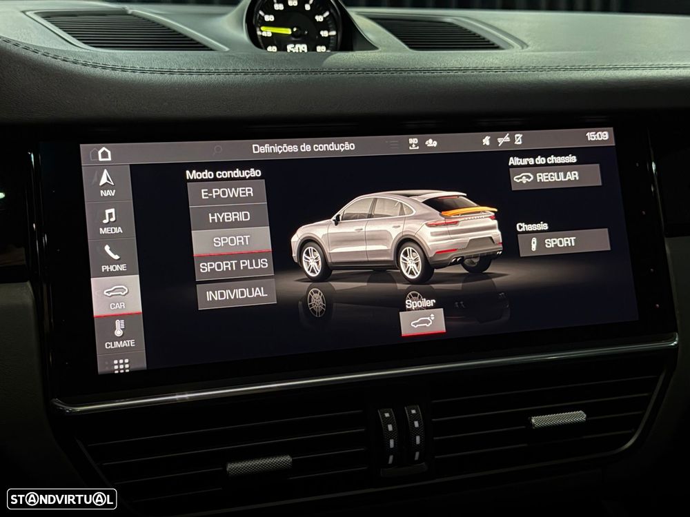 Porsche Cayenne Coupé E-Hybrid - 31
