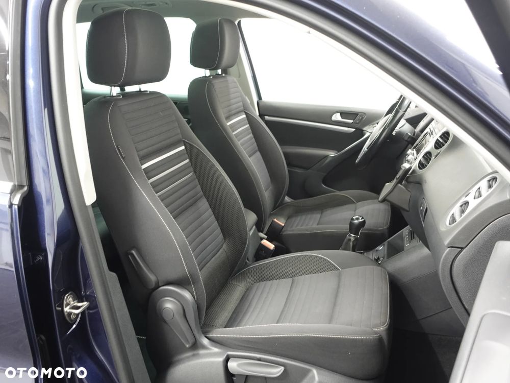 Volkswagen Tiguan 2.0 TDI 4Mot Perfectline R-Style - 25