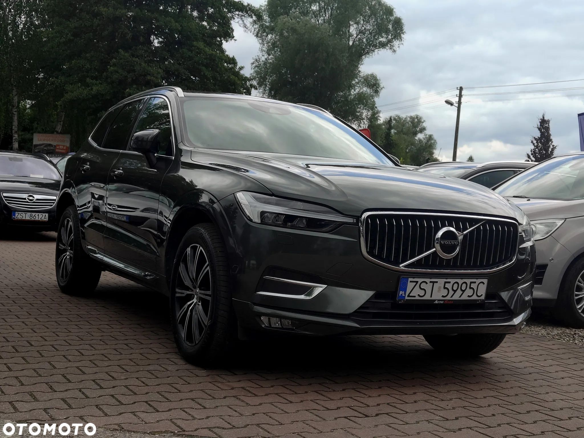 Volvo XC 60 B4 D AWD Geartronic Momentum Pro - 1