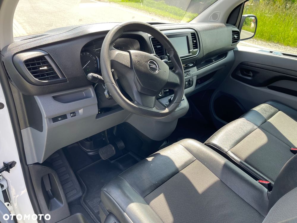 Opel Vivaro - 8