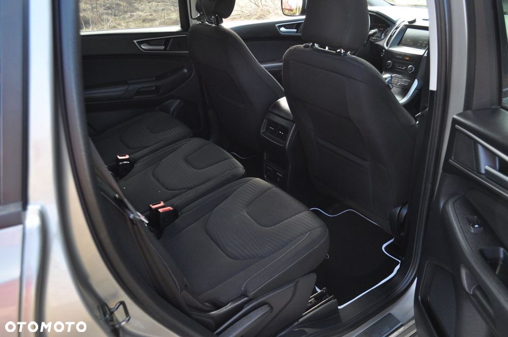 Ford S-Max - 12