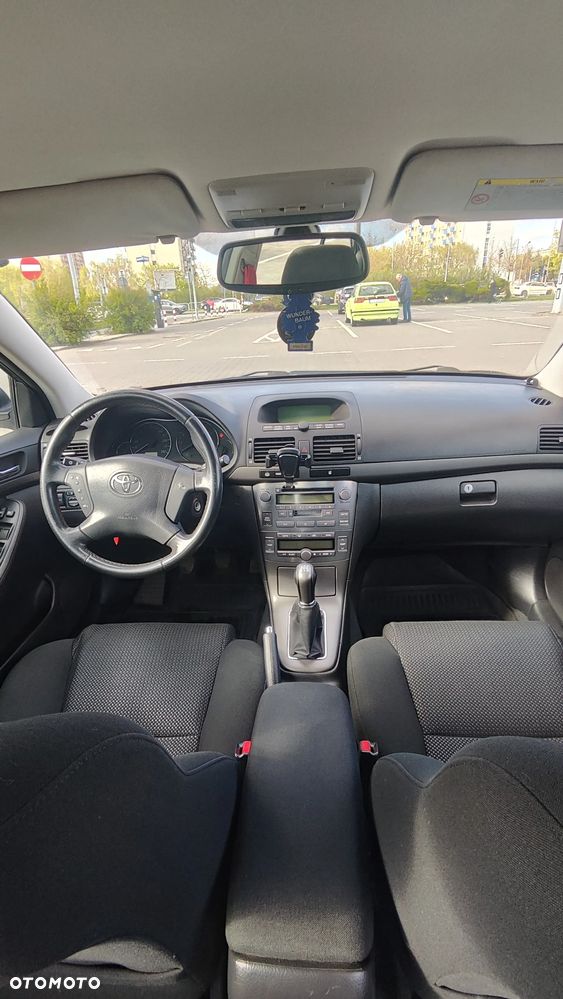 Toyota Avensis 1.8 VVT-i Sol - 7