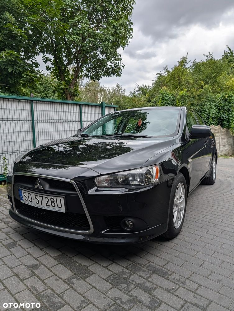 Mitsubishi Lancer 1.6 Invite - 1