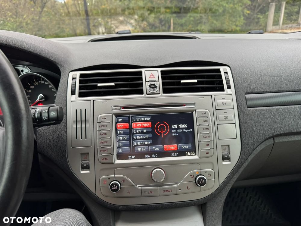 Ford Kuga - 20