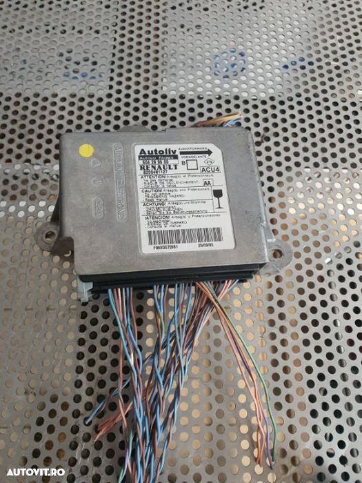 Calculator Modul Airbag Renault Megane 2 Dezmembrez Renault Megane 2 Calculator Modul Airbag Renaul - 1