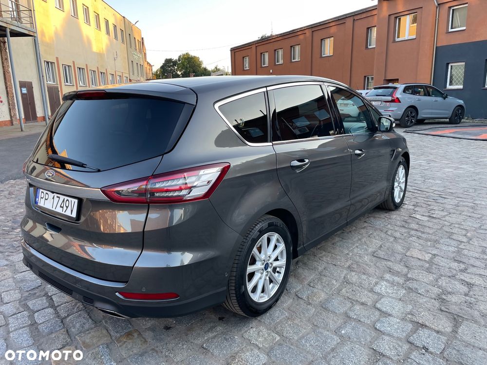 Ford S-Max 2.0 TDCi Bi-Turbo Titanium PowerShift - 24