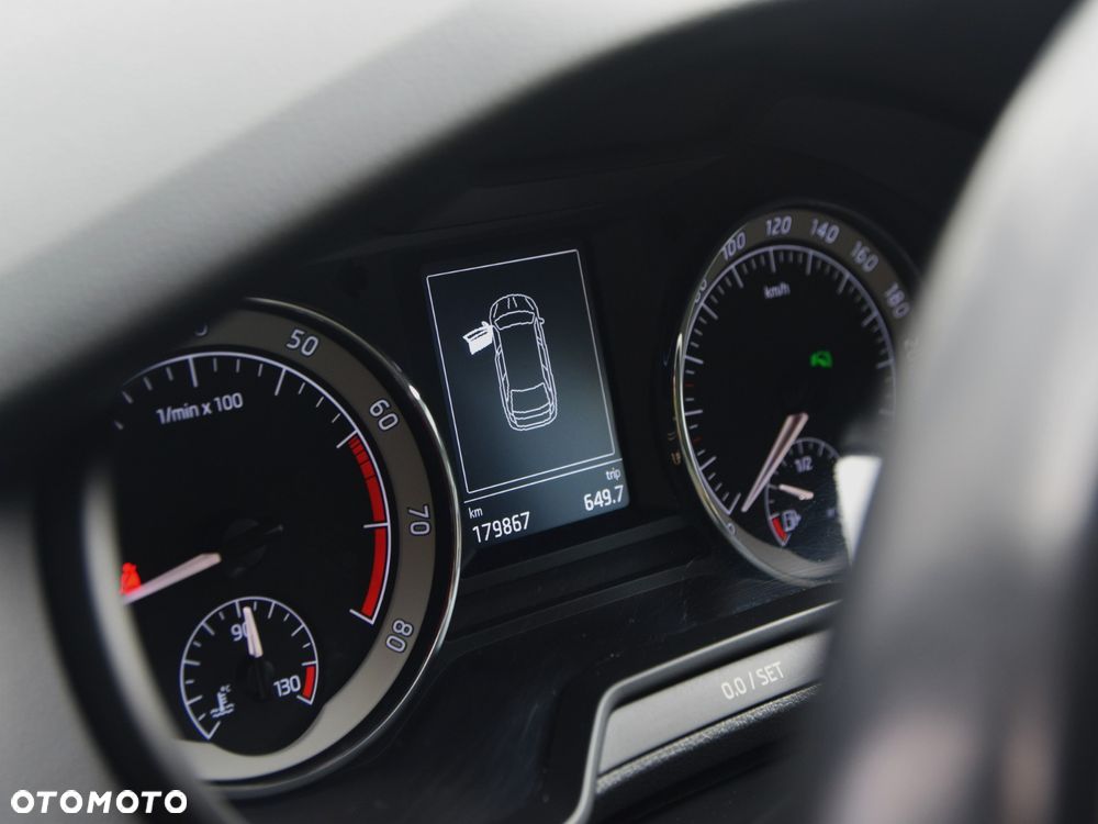 Skoda Octavia 1.5 TSI ACT Style DSG - 17