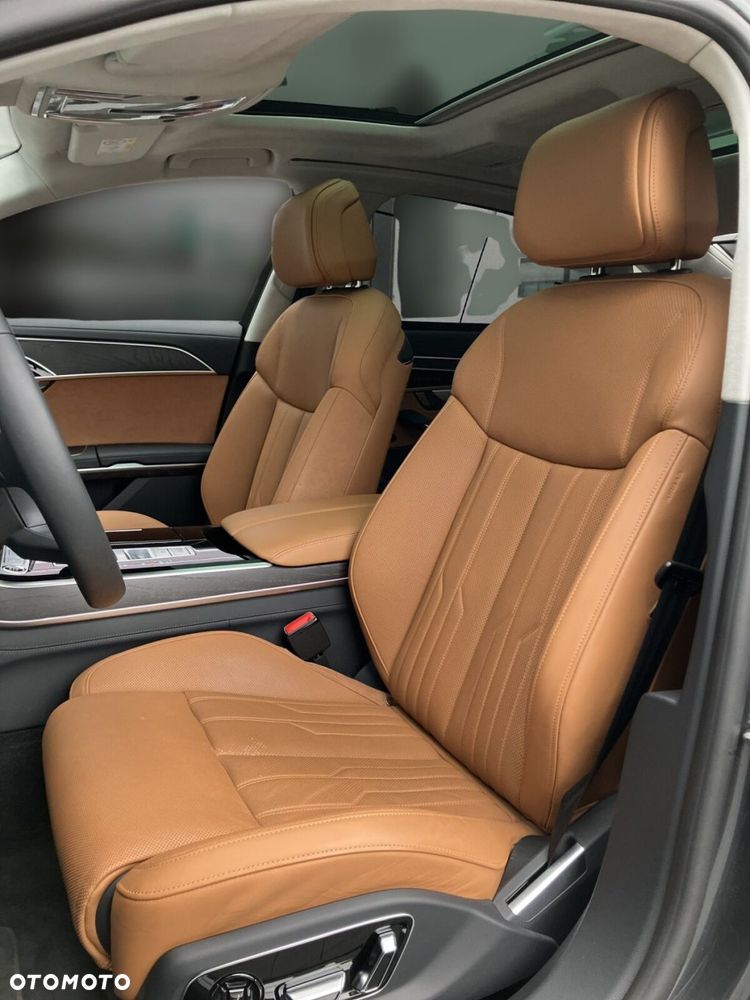 Audi A8 - 14