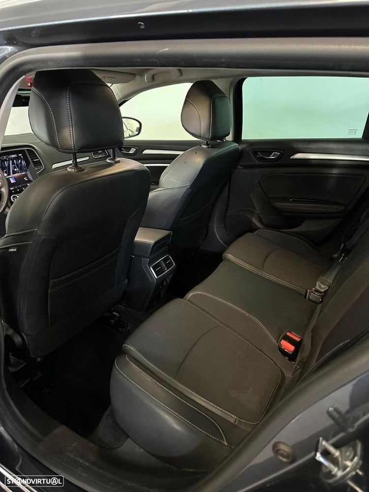 Renault Mégane Sport Tourer 1.6 E-Tech Plug-In Limited - 12