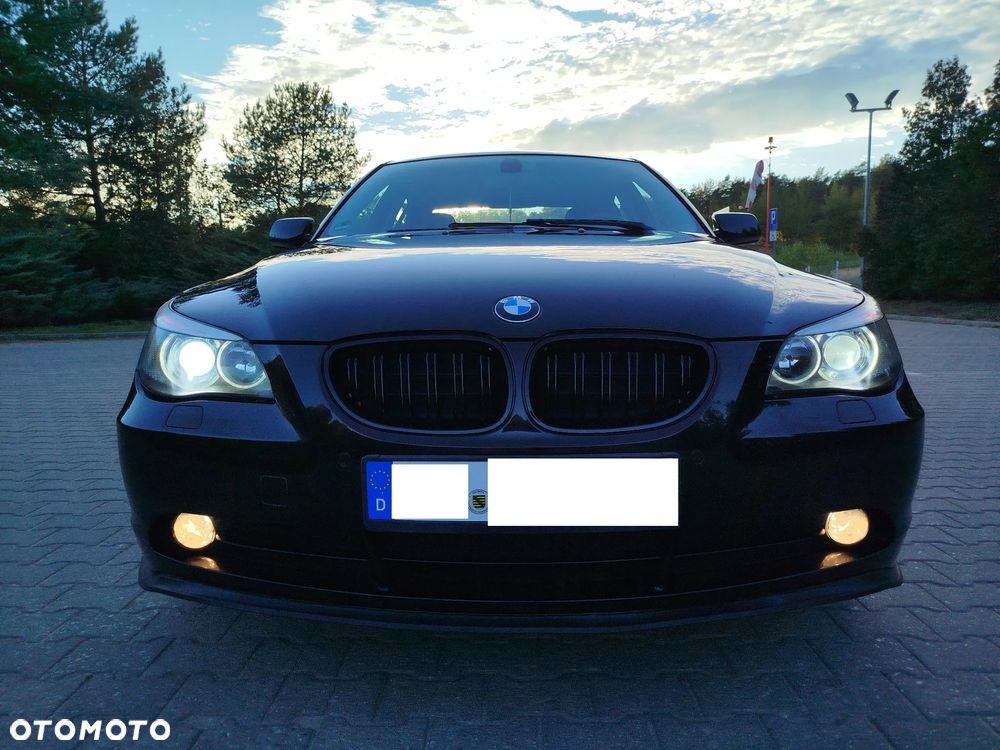 BMW Seria 5 520i - 11