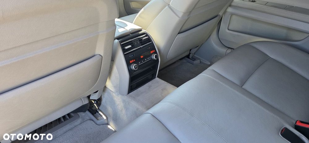 BMW Seria 7 740i - 10