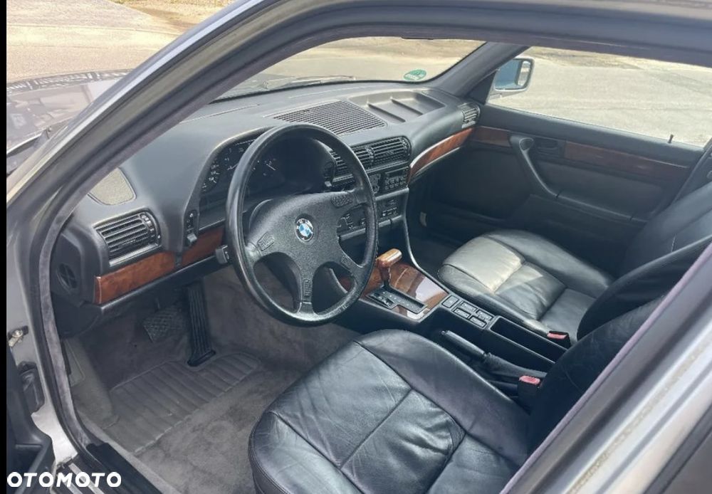 BMW Seria 7 - 26