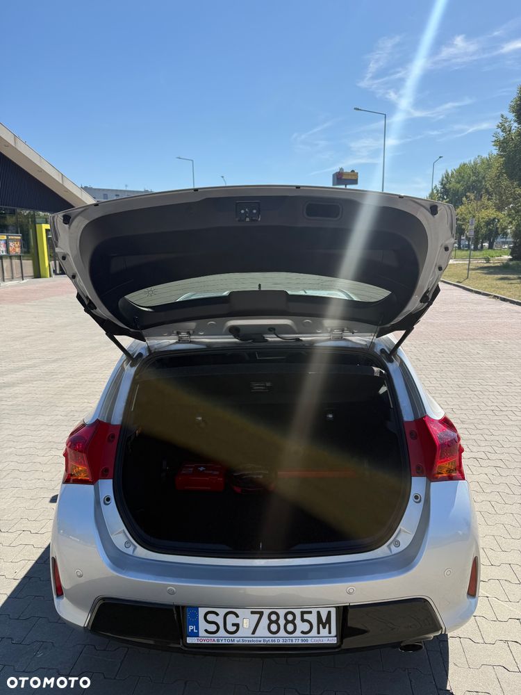 Toyota Auris 1.6 Premium - 25
