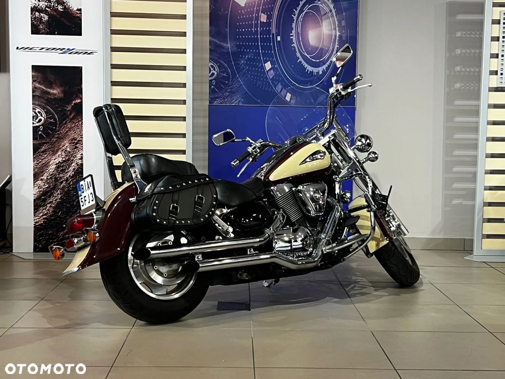 Suzuki Intruder - 9