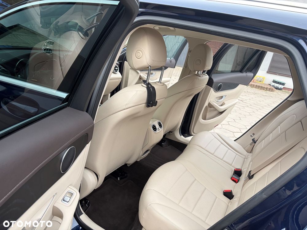 Mercedes-Benz GLC 220 d 4-Matic - 24