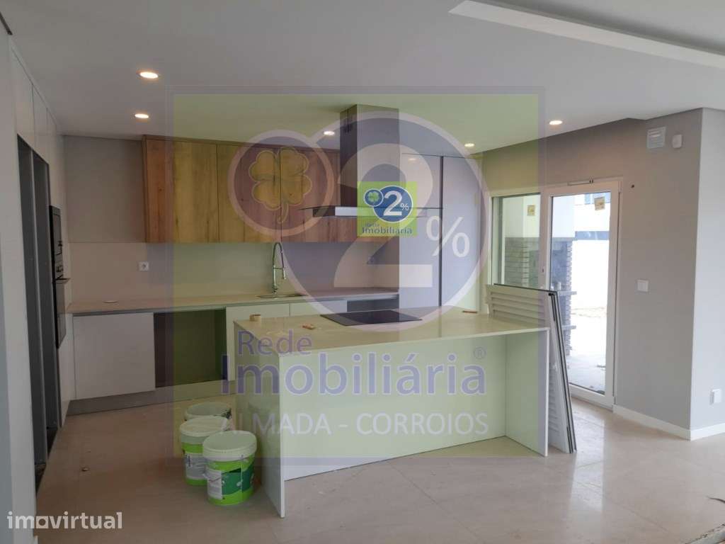 Moradia V3! Piscina - Grande imagem: 4/9